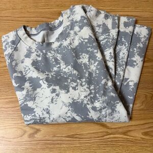 Lululemon Gray and White Tie-Dye Sweatshirt